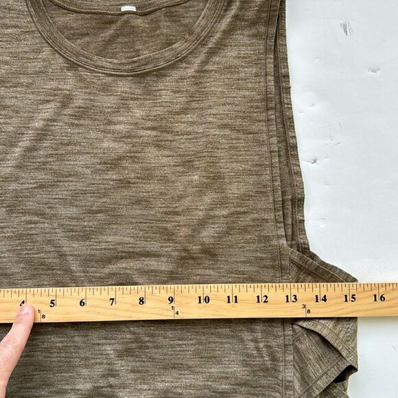 Lululemon Var City Muscle Tank Running Workout Heathered Olive Hip Length Size 4 - Picture 8 of 8